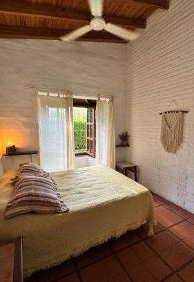 Las Rosas Casa | Casa cercana a plaza de Villa de las Rosas con patio y asador