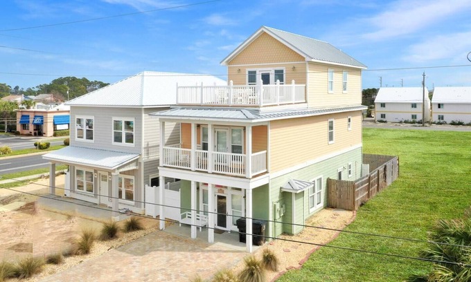 Bel Air Casa | Casa Cobia - Heated Pool! 4BR/4BA Sleeps 12!