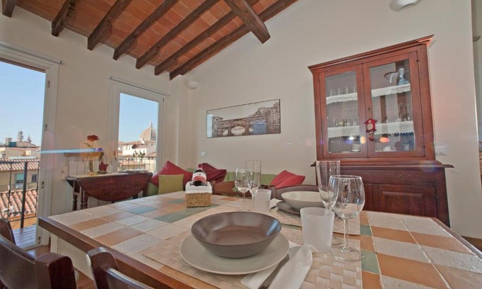 Sant' Ambrogio Apartamento | Casa colonna