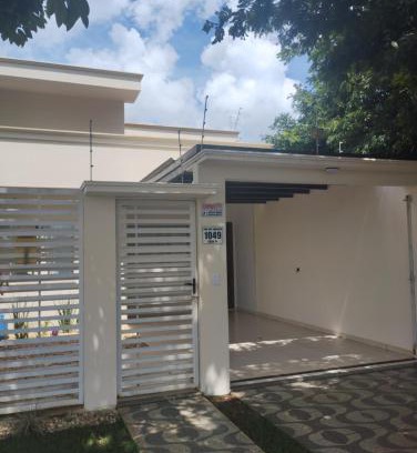 Sinop Casa | Casa com ar no quarto garagem espaço que cabe uma camionete cozinha completa