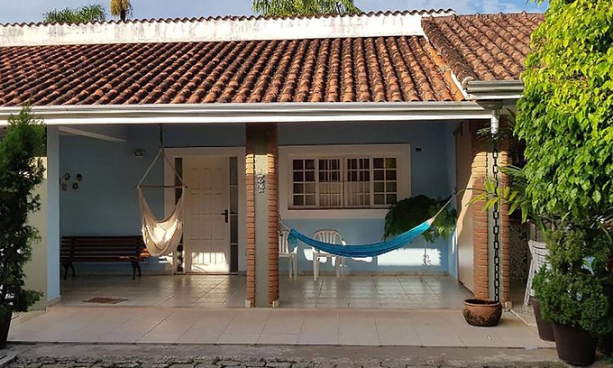 Centro Casa | Casa com churrasqueira no Centro de Caraguatatuba