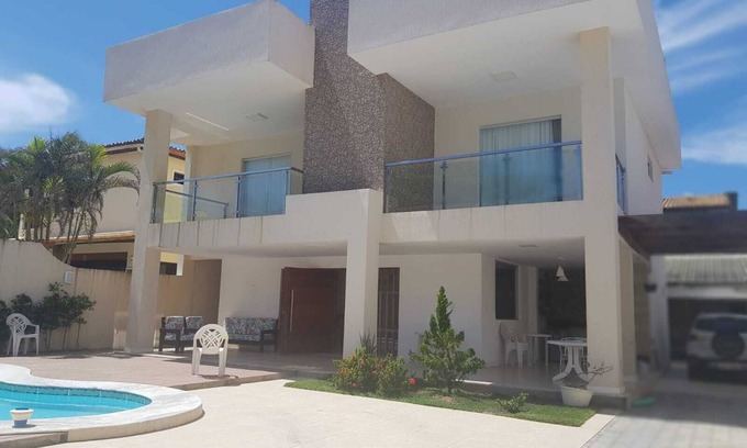 Pouso Alegre Buraquinho Casa | Casa com Piscina a 50 m da Praia