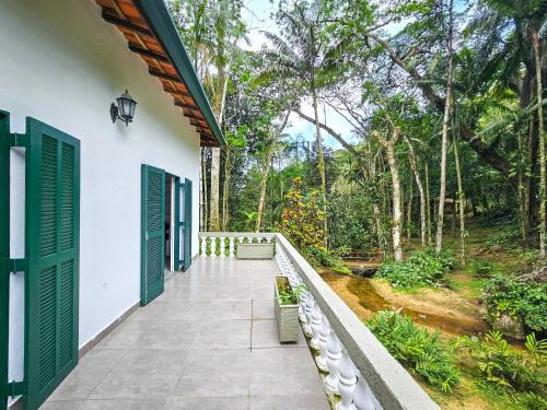 Praia da Fortaleza Casa | Casa com piscina a 500m da Praia Brava - Ubatuba