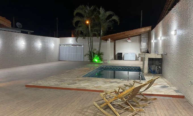 Itanhaem Casa | Casa com piscina em Itanhaém