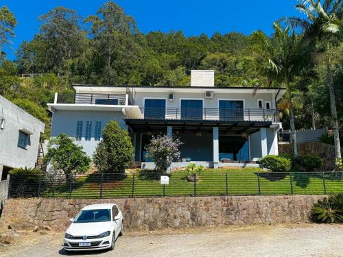 Governador Celso Ramos Casa | Casa com vista para o mar em Governador Celso Ramos