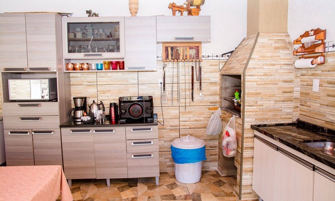 Centro Casa | Casa com Wifi e piscina no centro de Caraguatatuba