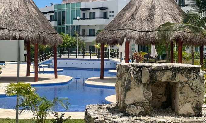 Cancún Casa | Casa con alberca y jardín en Cancún