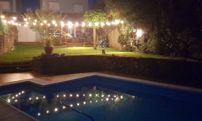 Vilagarcía de Arousa Casa | Casa con piscina y jardín privado cerca de la playa