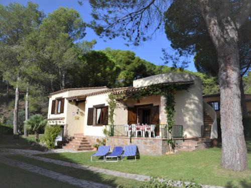 Torroella de Montgri Casa | Casa con Gran Jardín Privado y Piscina Comunitaria en Torroella de Montgrí - ES-323-44