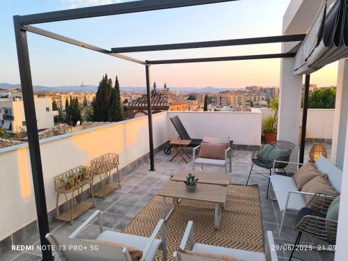 Cervantes Casa | Casa con jardín, aparcamiento