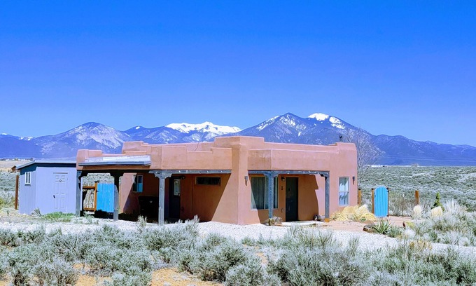 Taos Casa | Casa con las Vistas: 2 BR, 2 BA House in El Prado, Sleeps 4
