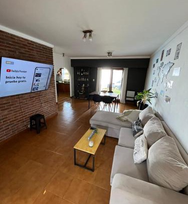 Mar del Plata Casa | Casa con pileta cochera y quincho 1300m de la playa