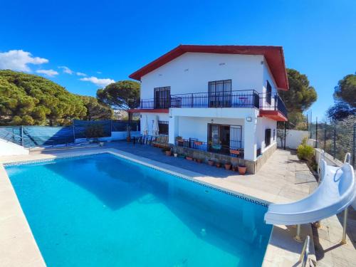 Sant Pol De Mar Casa | Casa con piscina privada en Sant Pol de Mar