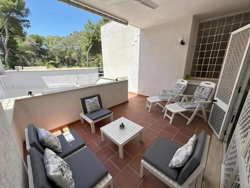 Lido Silvana Apartamento | Casa con piscina, tennis e parco condominiali