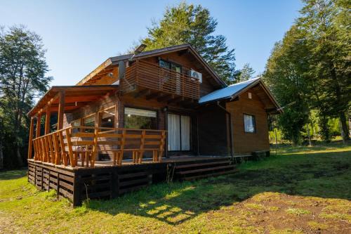 Pucon Casa | Casa con Tinaja y vista al Volcán