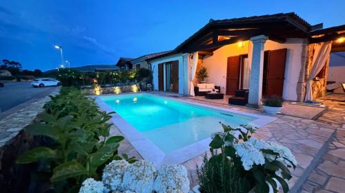 Baia Sant'Anna Casa | Casa Conchiglia - mit Dachterrasse und Panoramablick auf Berge und Meer