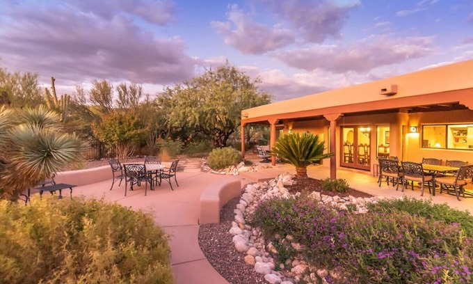 Tanque Verde Casa | Casa Coralina - A hidden treasure in Tanque Verde Valley