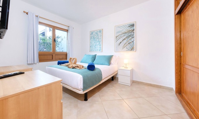 Puerto del Carmen Chalet De Esquí | Casa Cris -Beach House