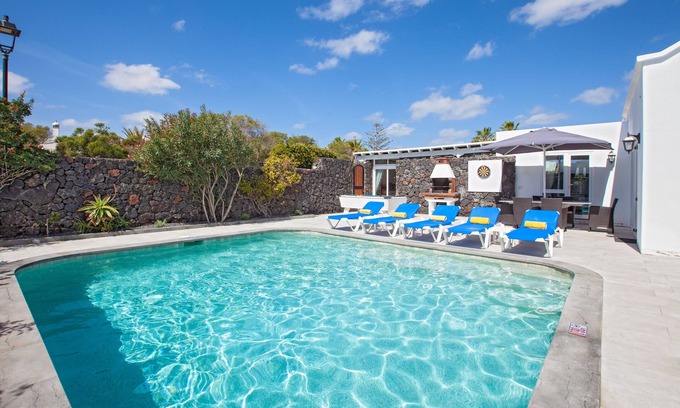 Los Mojones Villa | Casa Cristal Sleeps 10, Free Air Con / WiFi, Piscina privada climatizada, Área de juegos