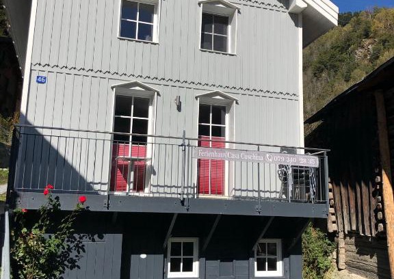 Tavanasa Casa | Casa Cuschina - mit Sauna in der schönen Surselva