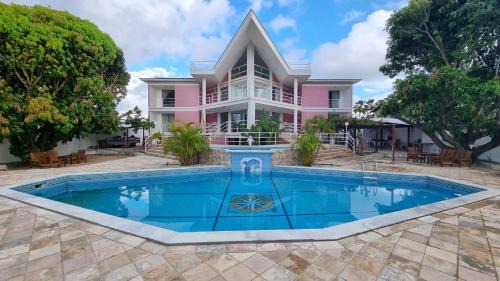 Conde Casa | Casa da Barbie na praia de Carapibus PB