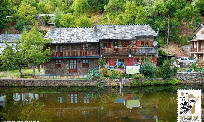 Braganca Cabina | Casa da Ponte Rio de Onor
