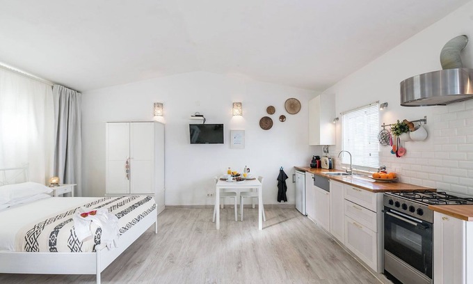 Vila do Bispo Casa | Casa da Praia Algarve - Charming Cosy Home Within Natural Park Close To Beaches.