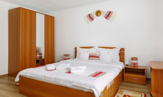 Rasnov Casa | Casa Dacică