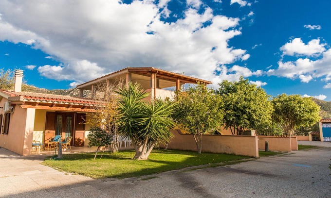 Solanas Apartamento | Casa Dalia n.2 - BELOCATIONS