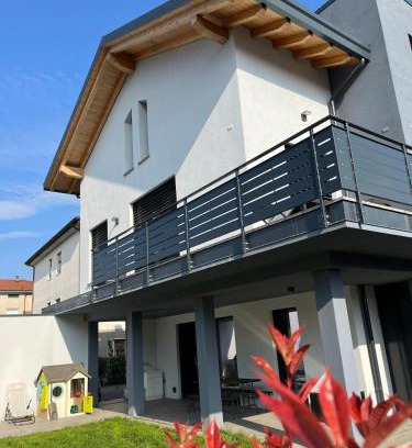 Dalmine Casa | Casa Darcellas trilocale in a4 con giardino