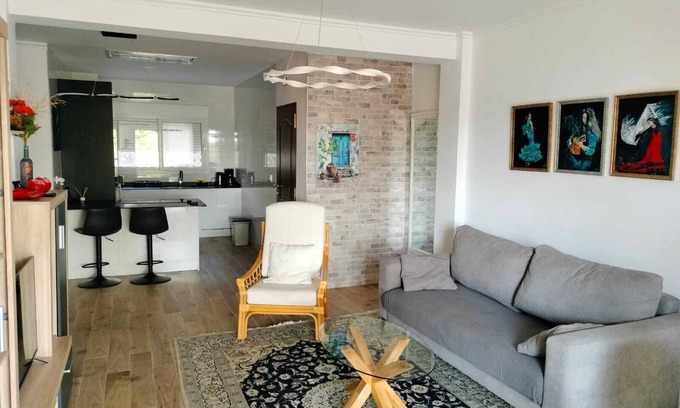 Les Deveses Apartamento | Casa Darius- 84 sqm-3 sz. 100 m to the beach Deveses, Newly renovated, Air-conditioned