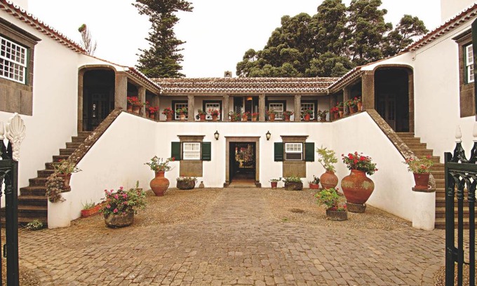 Calhetas Cama Y Desayuno | Casa das Calhetas - Turismo de Habitação
