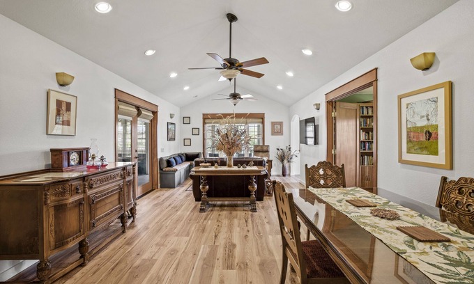Asti Casa | Casa De Buti- 3B/2B Peaceful Country Home on 16 acres