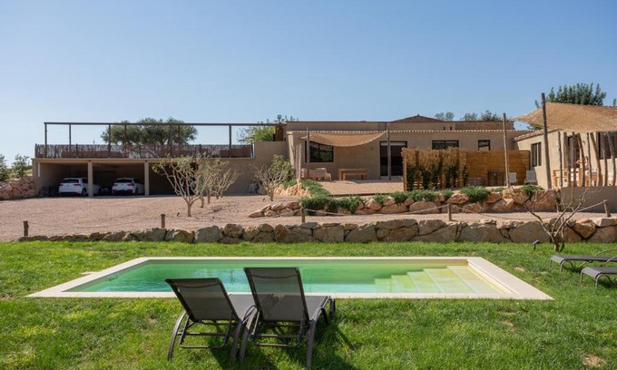 Pals Villa | Casa de campo Masos de Pals con parking y piscina