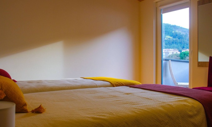 Gois Cabaña | Casa de Campo Vale do Ceira, Quarto Twin. Na Bela e Pacata Vila de Góis