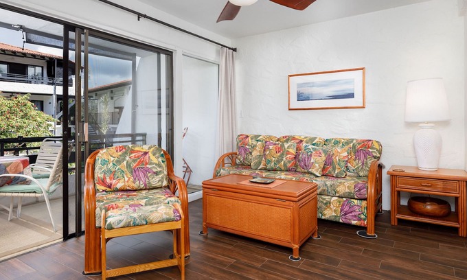 Kailua-Kona Condominio | Casa De Emdeko 204 - Aire Acondicionado! Ascensores REMODELADO EN 2019!