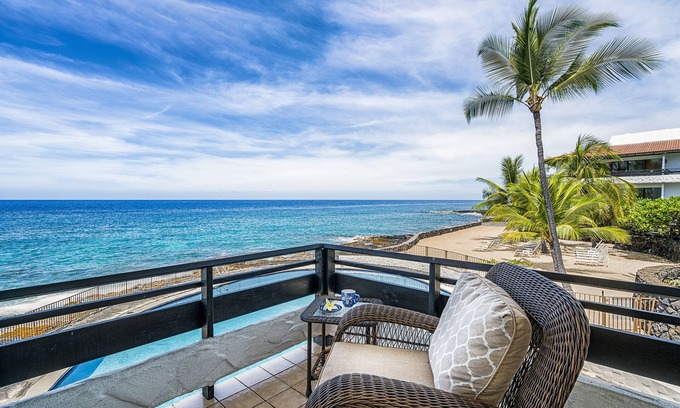 Kailua-Kona Condominio | Casa De Emdeko 219 unidad 2 hab DIRECTO frente al mar ESQUINA, abrigo alrededor de Lanai!