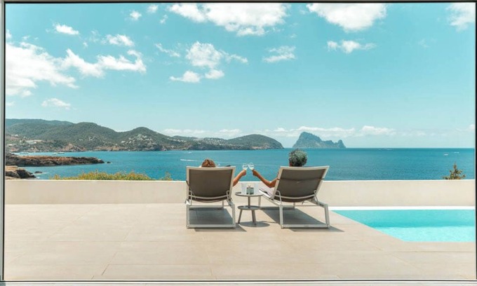 Cala Comte Villa | Casa Del Mar hermosa casa con vistas increíbles