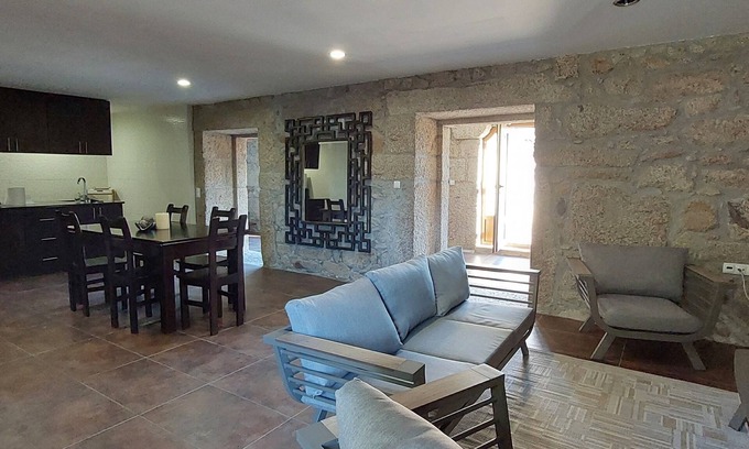 Arcos de Valdevez Casa | Casa de Férias com Piscina na Entrada do Parque Nacional Peneda-gerês