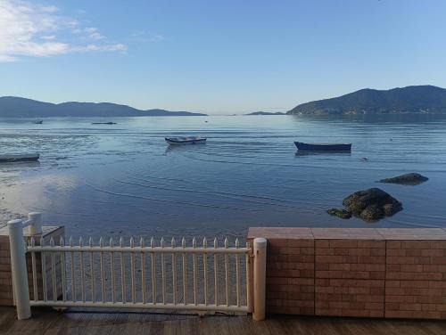 Palhoca Casa | Casa de frente ao mar Enseada de Brito