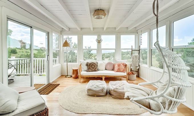 Seton Village Casa | CASA DE ICE : Stunning 5 Bedroom, 6 Acre Retreat!