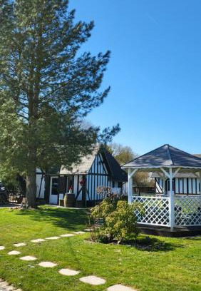 La Roussiere Casa | casa de invitados estilo normandie