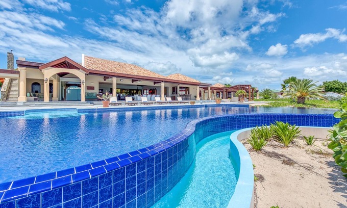 Plum Bay Villa | Casa de la Playa - Beachfront luxury villa