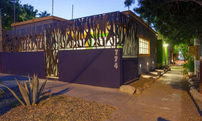 Esterito Casa | Casa de las Adelitas. Camina a todos lados! Buena ubicación.