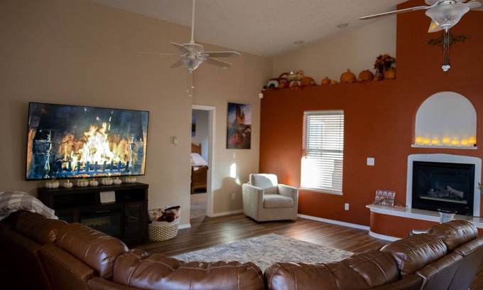 Farmington Casa | Casa De Monteagle, Serene, Spacious, 2Master Suites K/K , HotTub, Pets, Close
