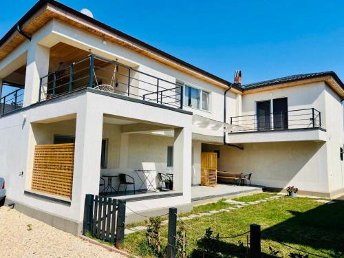 2 Mai Casa | Casa de Oaspeti 2 Mai