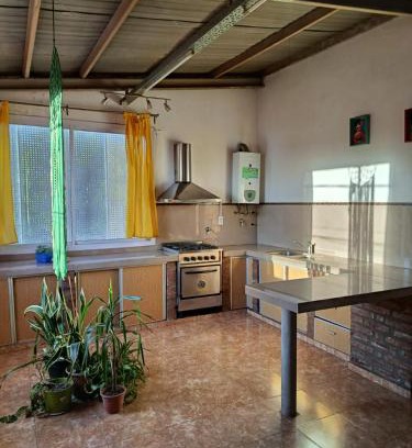 Río Tercero Casa | Casa de planta alta en Barrio Escuela