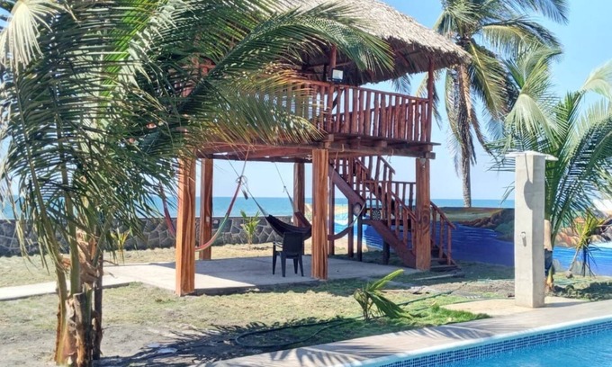 San Luis Talpa Villa | Casa de Playa los Almendros