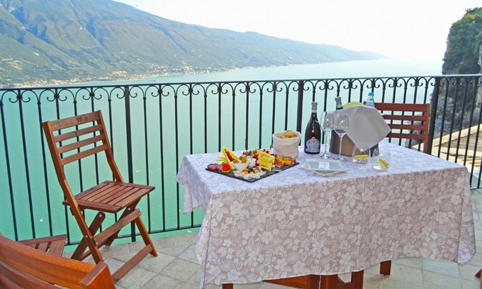 Pieve Casa | Casa De Pol Exclusive Lake View by Gardadomusmea