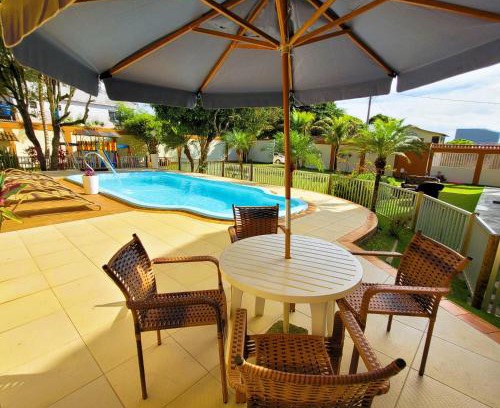 Ponta da Fruta Casa | Casa de praia com piscina e playground